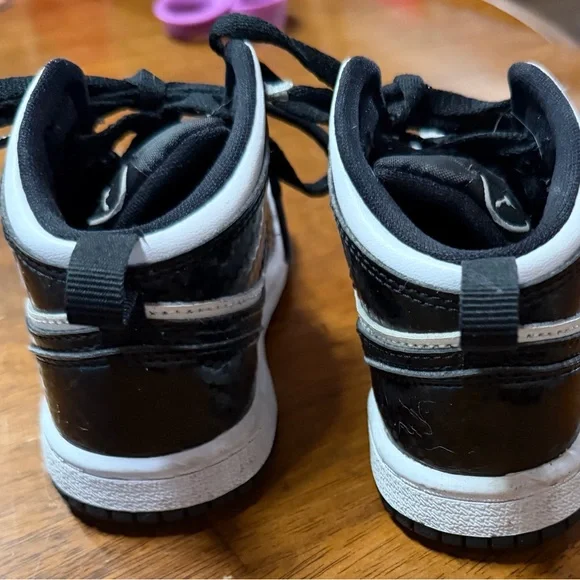 Nike Kids Black and White High-Top Sneakers - Picture 5 of 7